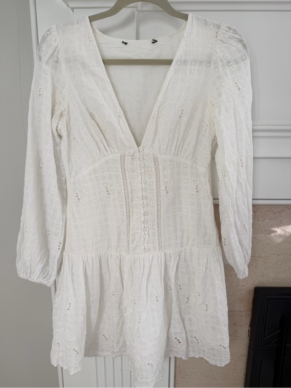 Zara Women’s White Eyelet Cotton Boho Cottagecore Coquette Long Sleeve Dress